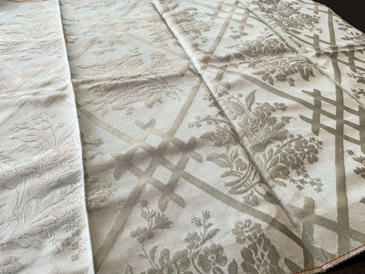 5 Berkbox66 21"x25" Scalamandre SQUARE  Floral White Lampas  Plain