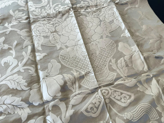 18 Berkbox66 26"x 1 yard Scalamandre Nashville 100% Silk Damask Beige