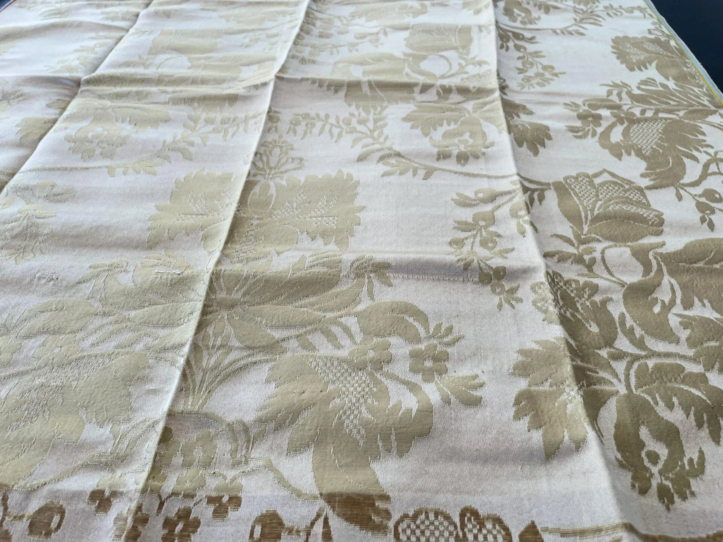 22 Berkbox66 27"x27" Square Scalamandre Silk Damask Beige Botanical