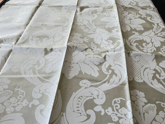 24 Berkbox66 24"x 27" Scalamandre Silk Print Damask Beige White