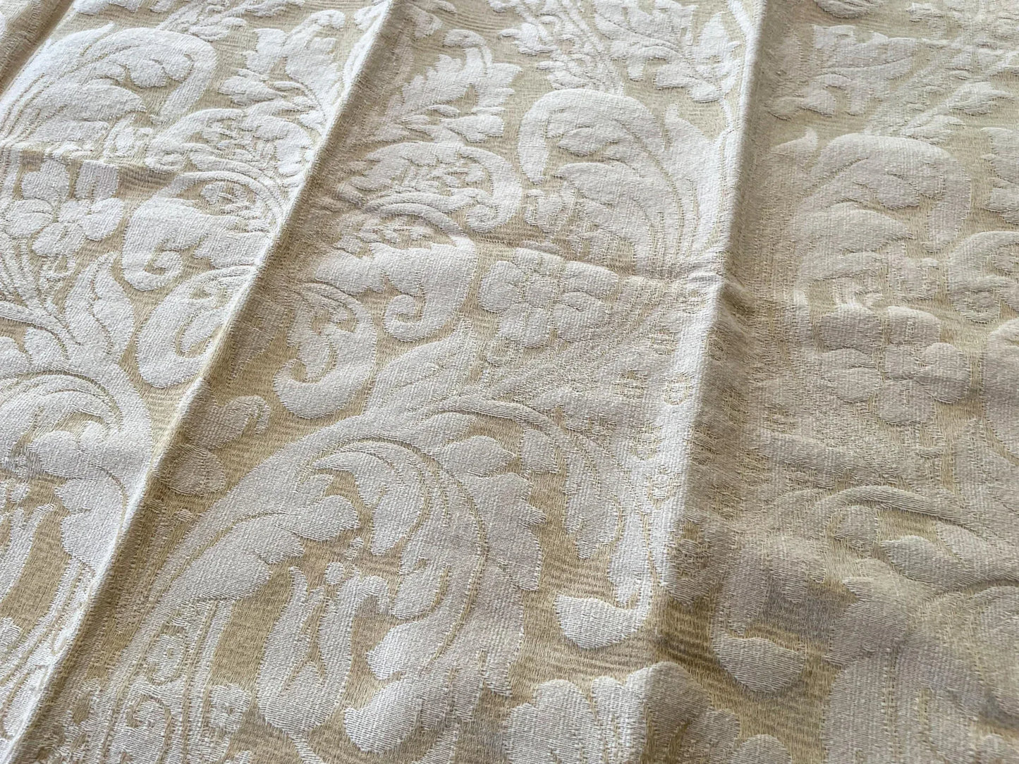 29 Berkbox66 27"x24" Scalamandre Renaissance Damask Beige Jacquard Woven