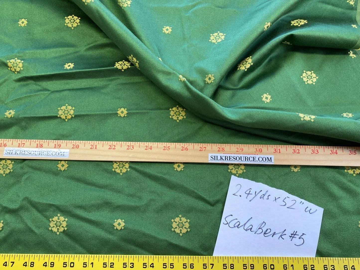 2.4ydx52"w Scalamandre Emerald Green Yellow Sunflower Medallion Silk Lampas White House