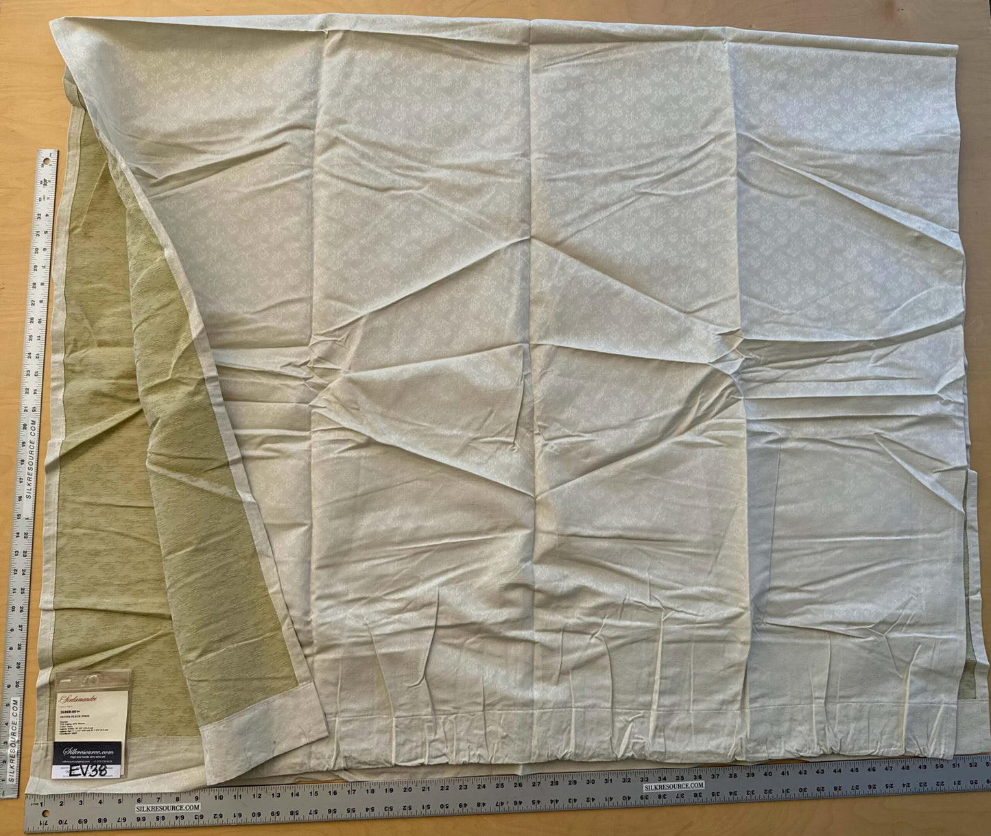 3 EV38 Scalamandre Petite Fleur Strie Cream Floral Small Scale Strie 2.4y MSRP USD318/y