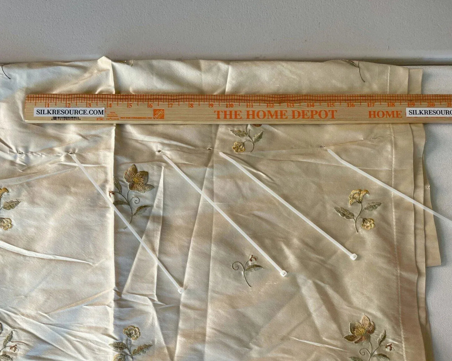 9 Boxr Scalamandre 2.4y James Hare Silk Embroidery Square Showroom Sample