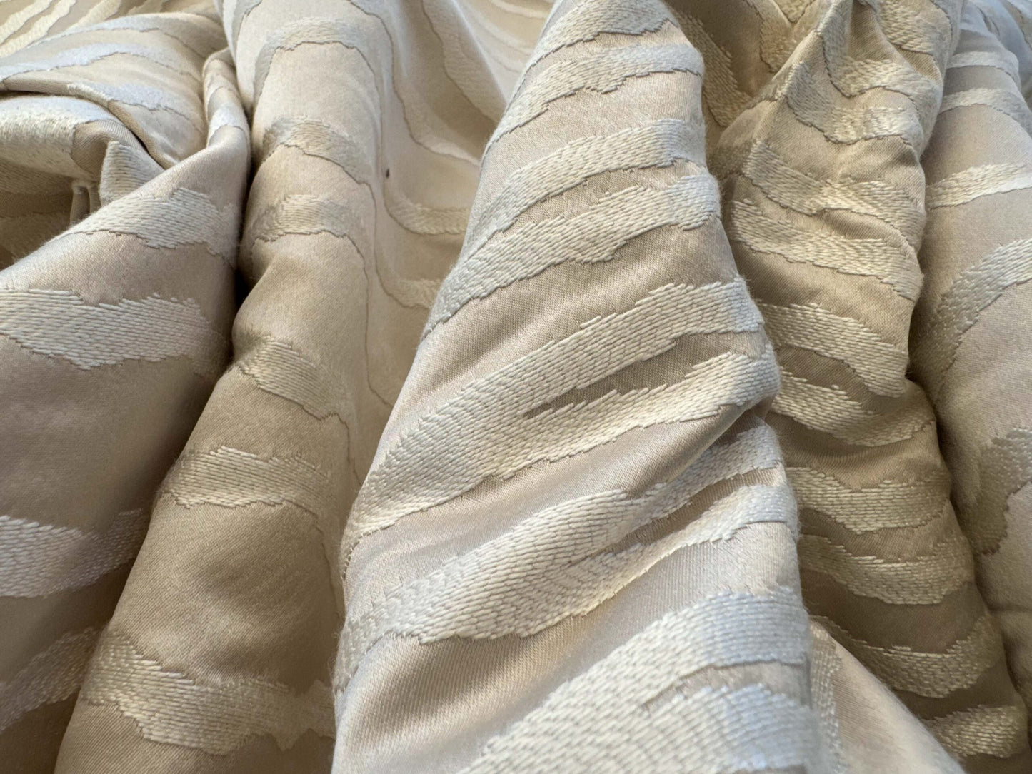 5 EV38 Scalamandre Desert Mirage Platinum Cream Beige Jacquard Abstract Viscose Polyester MSRP USD 252/y 1.2yards  Stain