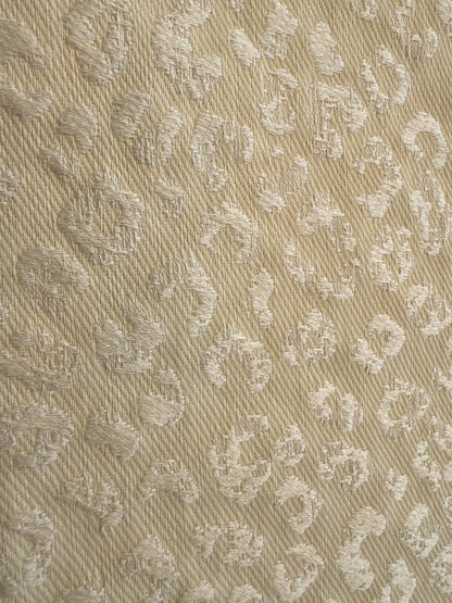 6 EV38 Scalamandre Small Scale Texture Leopard Animal Skin Beige Cream 1.5yards