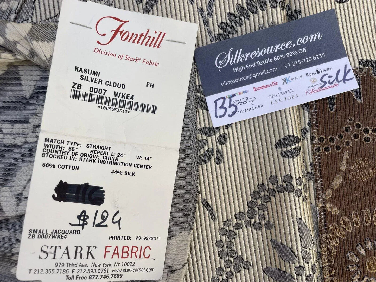 33 Berkbox5 Scalamandre Silk Square Kasumi Silver Cloud 33x27" MSRP USD 276/Y