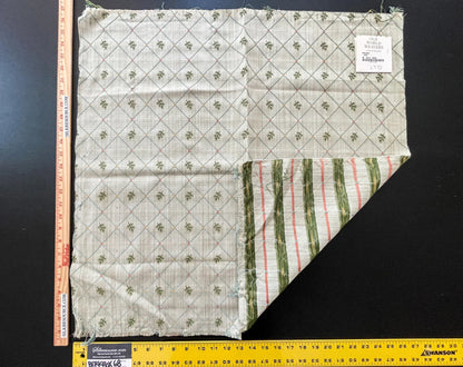 29 Berkbox68 27"x27" Scalamandre ASHLAND AQUA light blue beige Diamond Botanical