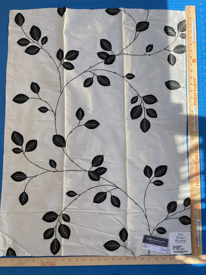 54b Berkbox5 Scalamandre Silk Square Hayworth Shadow Black And White