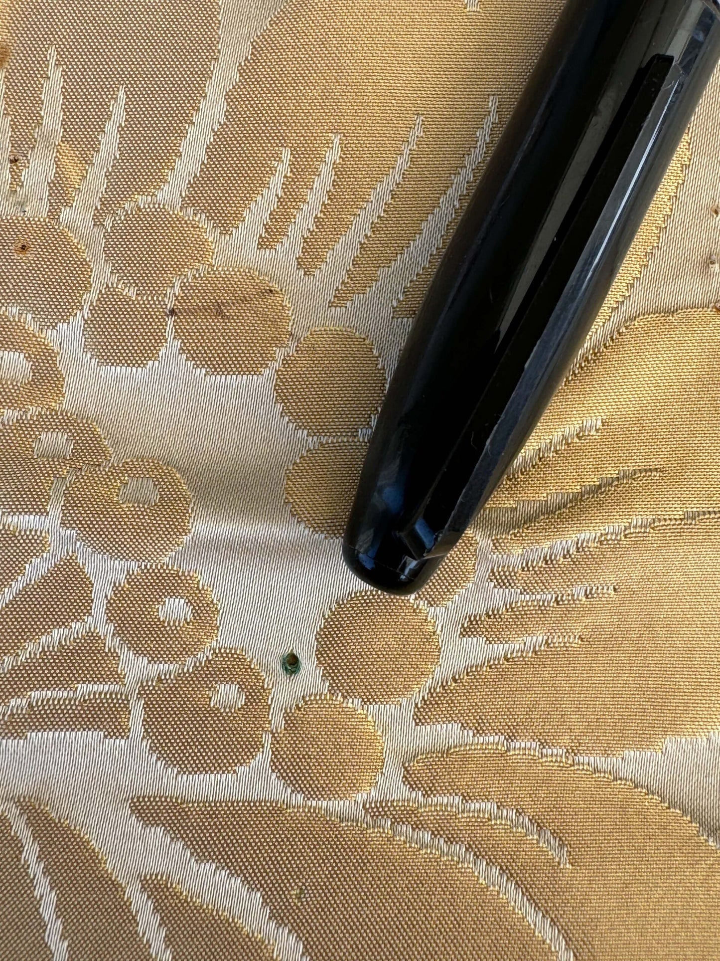 2.4yard with Stain Scalamandre Tassinari and Chatel Argenson Dore Silk Damask Gold Gray Renaissance Floral MSRP $1200+/Y