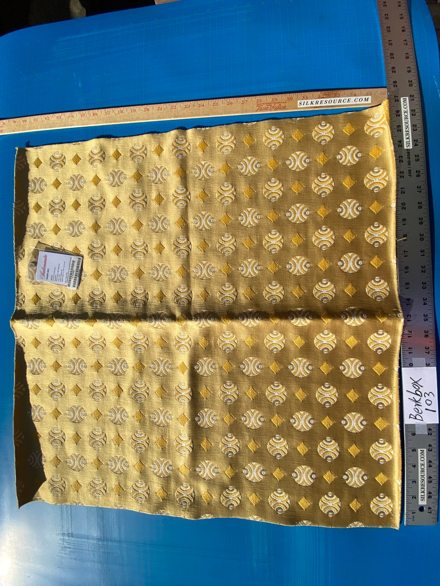 13 Berkbox103 Square Scalamandre Colony Collection Raku Oro Gold White Geometric Small Scale