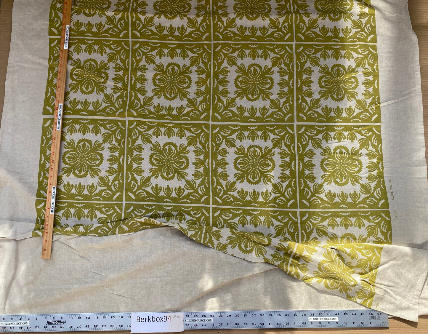 4 BerkBox94 Raoul Textile Line Hand Print Made in US Oahu Green White Square Medallion Ikat Geometric 1.5yd x 54"W MSRP $300+/y