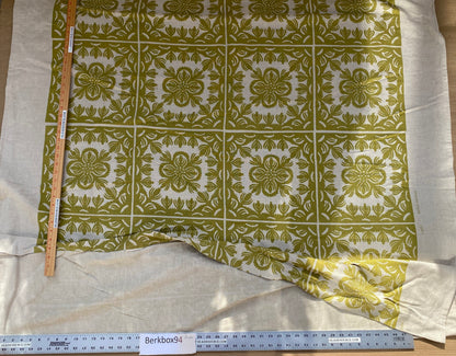 4 BerkBox94 Raoul Textile Line Hand Print Made in US Oahu Green White Square Medallion Ikat Geometric 1.5yd x 54"W MSRP $300+/y