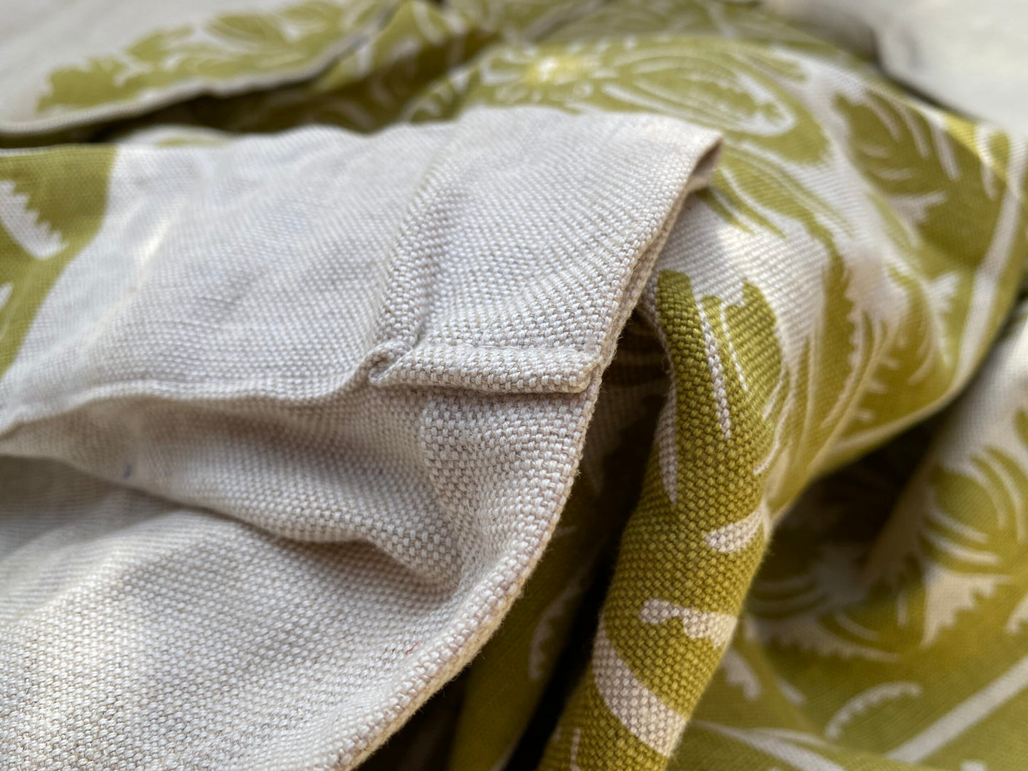 4 BerkBox94 Raoul Textile Line Hand Print Made in US Oahu Green White Square Medallion Ikat Geometric 1.5yd x 54"W MSRP $300+/y