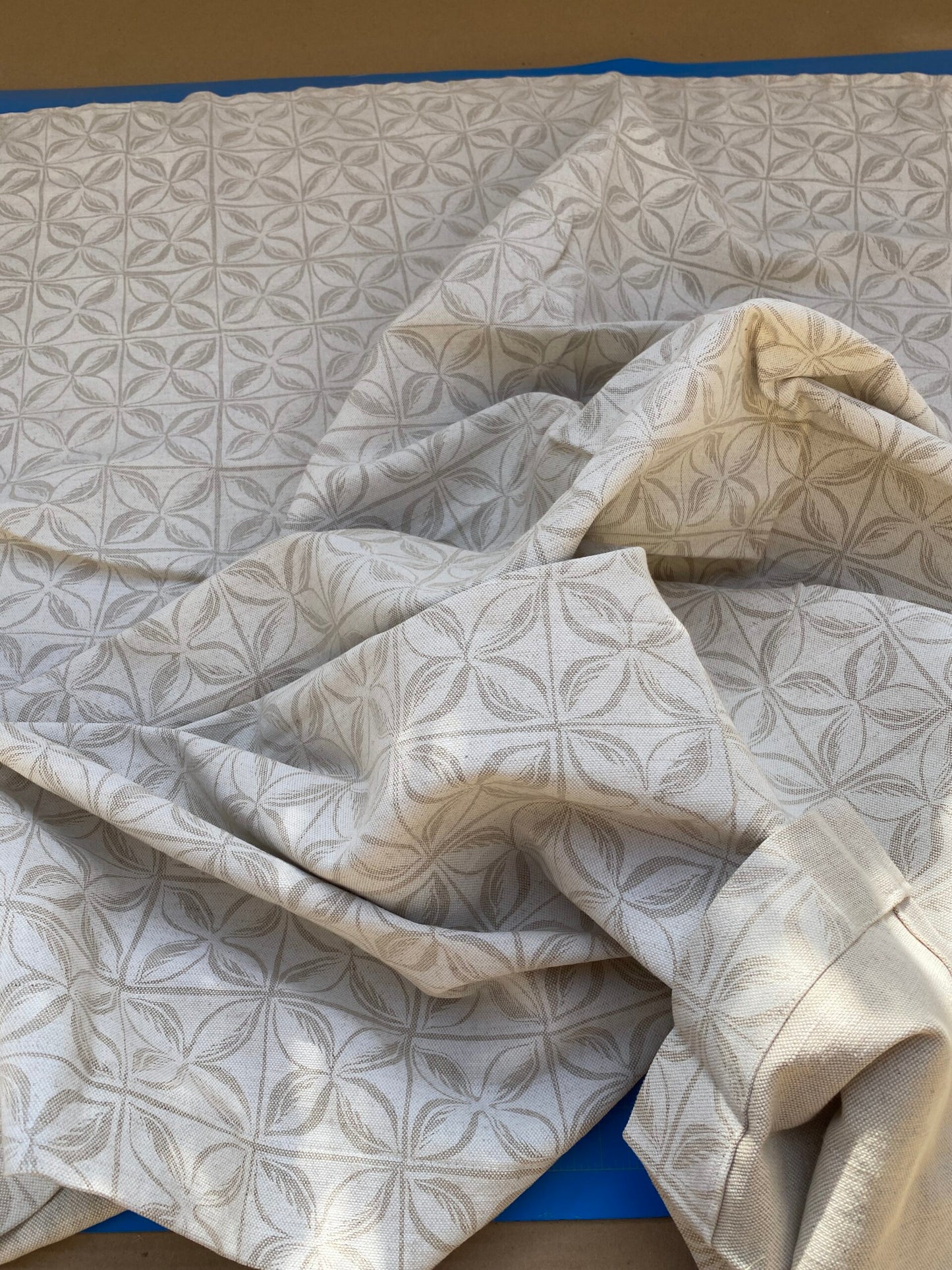 7 BerkBox94 Raoul Textile Line Hand Print Made in US Geometric Plaid Check Beige Clover Diamond 1.6Y MSRP $300+/y