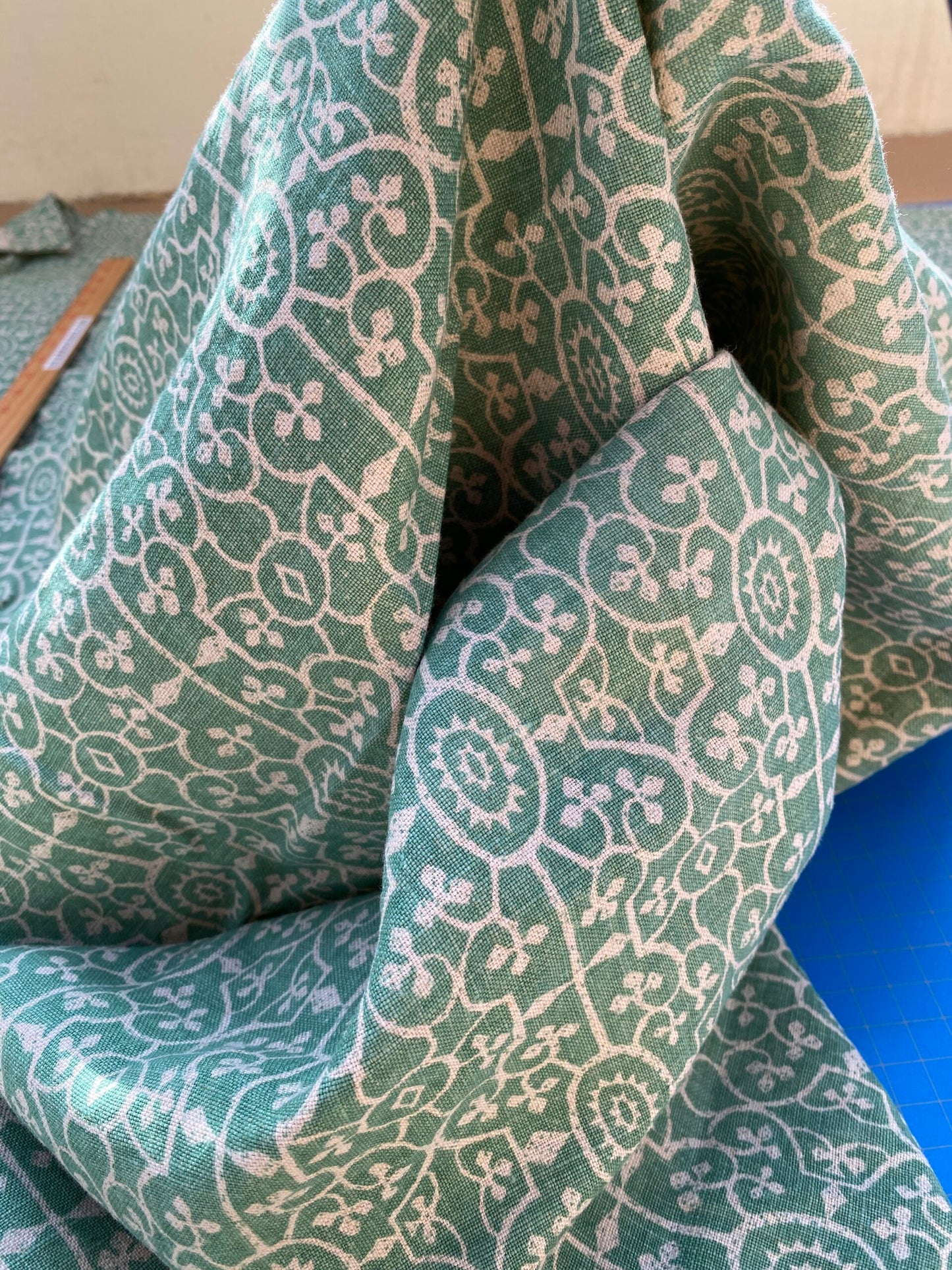 8 BerkBox94 Raoul Textile Line Hand Print Made in US Umak Green White Small Scale Geometric 1.5YD MSRP $300+/y