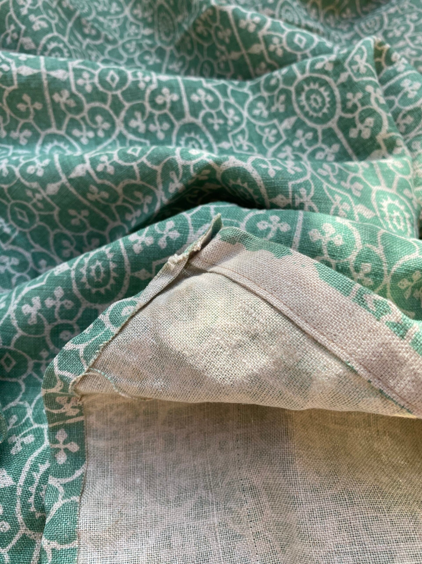 8 BerkBox94 Raoul Textile Line Hand Print Made in US Umak Green White Small Scale Geometric 1.5YD MSRP $300+/y