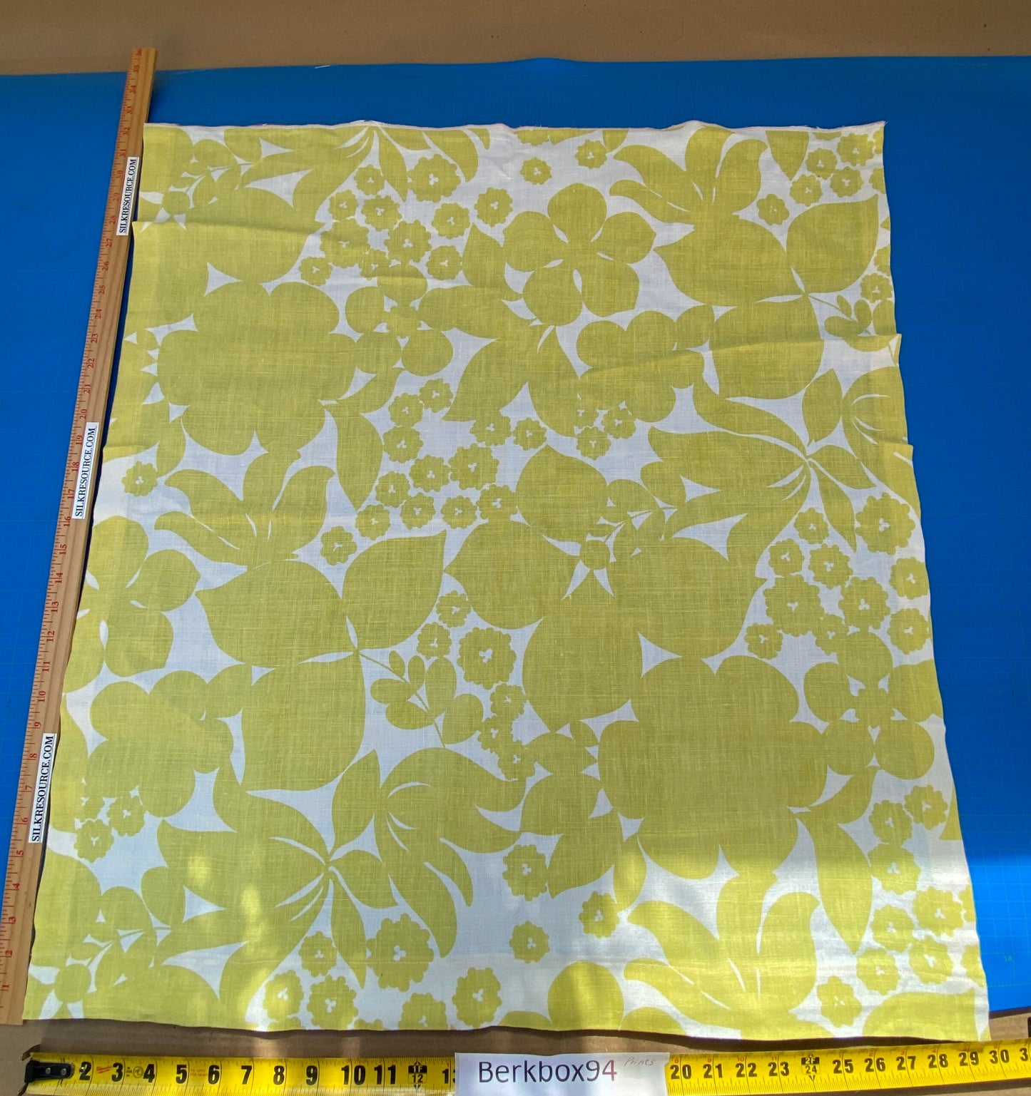11 BerkBox94 Raoul Textile Line Hand Print Made in US Botanical Floral White Yellow 32" x 30"W MSRP $300+/y