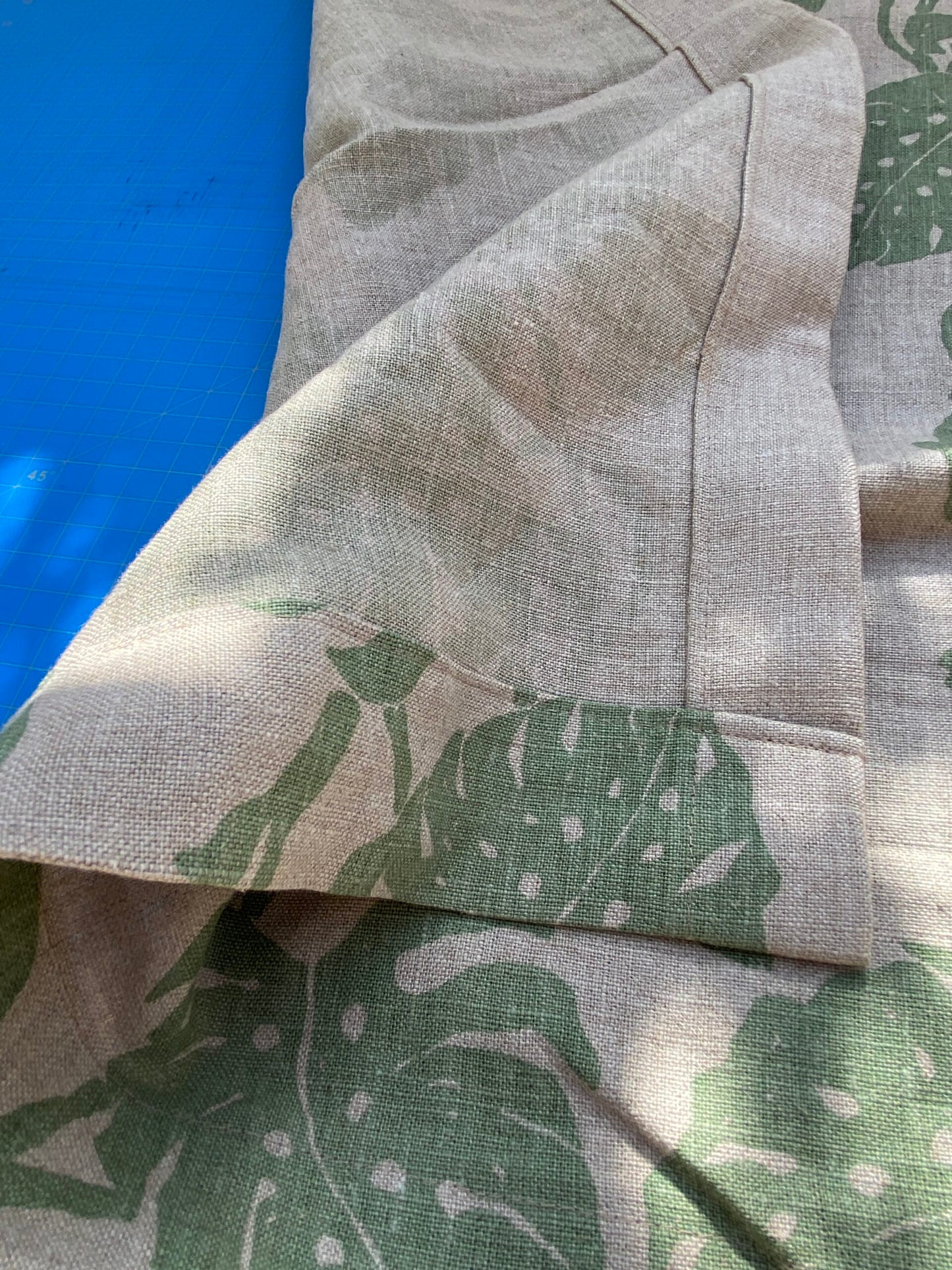 17 BerkBox94 Raoul Textile Line Hand Print Made in US Tropical Print Green White MSRP $300+/y