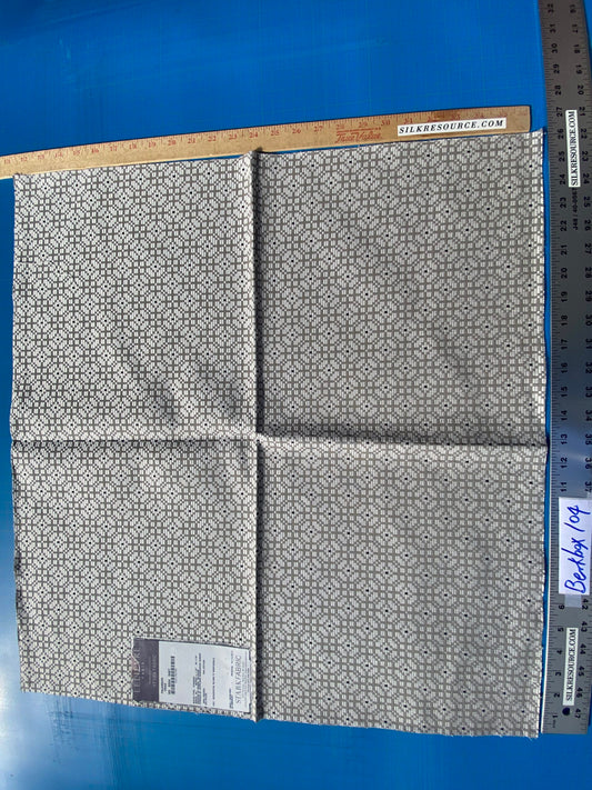 21 Berkbox104 Square Scalamandre Lelievre Paris Palanquin Craie Gray White Small Scale Texture