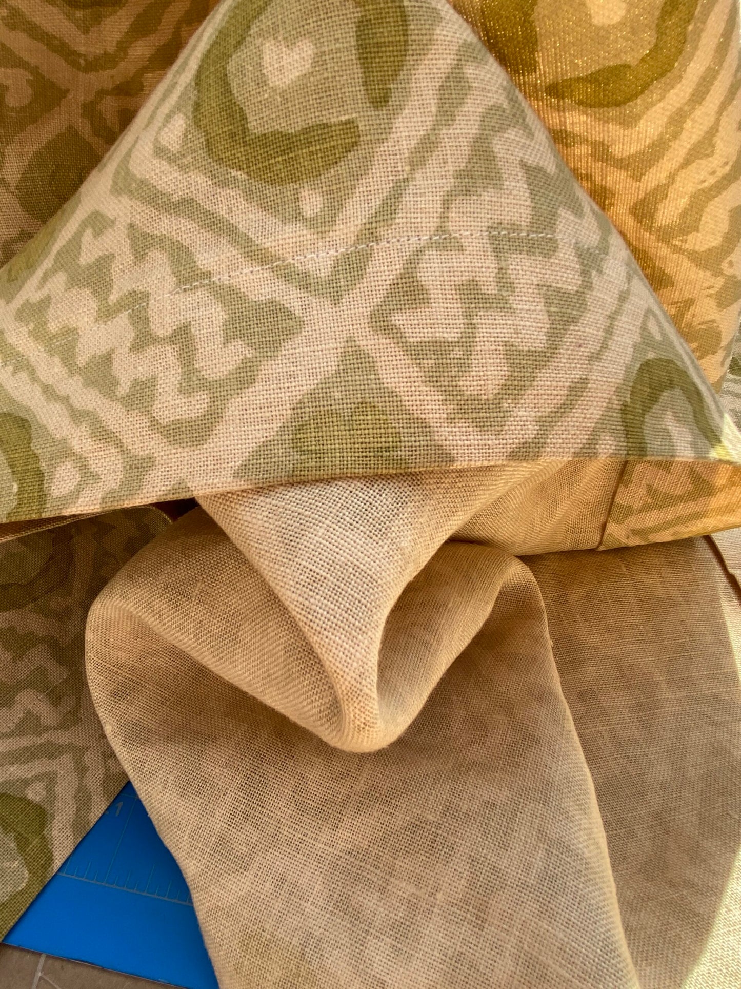 18 BerkBox94 Raoul Textile Line Hand Print Made in US Mali Green White Art Deco Ikat Dots Diamond 1.6YD MSRP $300+/y