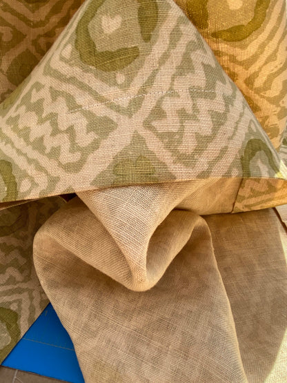 18 BerkBox94 Raoul Textile Line Hand Print Made in US Mali Green White Art Deco Ikat Dots Diamond 1.6YD MSRP $300+/y