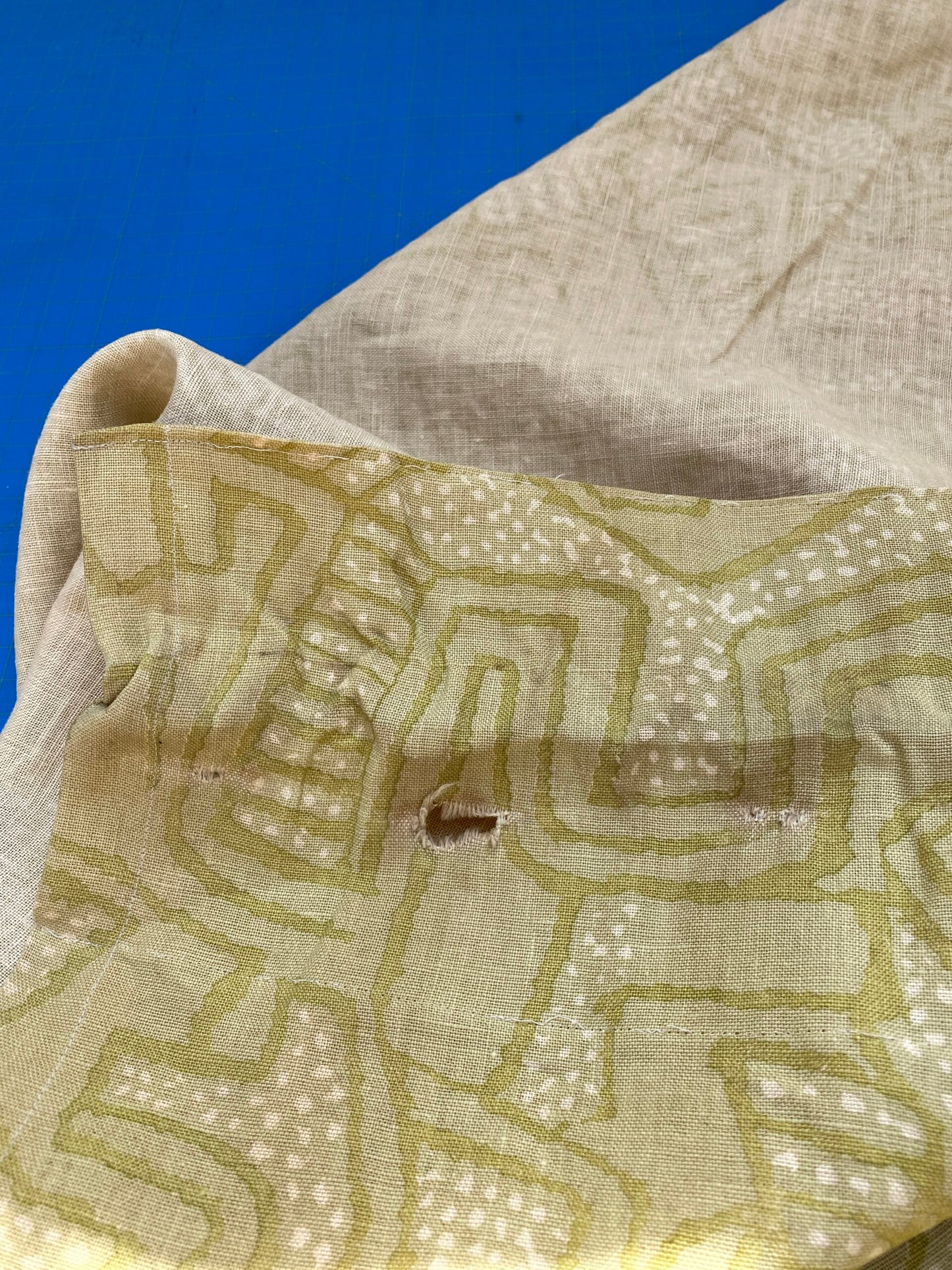 20 BerkBox94 Raoul Textile Line Hand Print Made in US Saibo Green Beige Abstract Geometric MSRP $300+/y