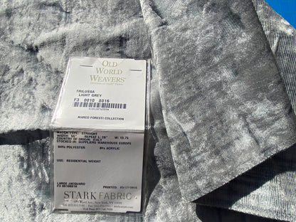 34 Berkbox104 Square Scalamandre Old World Weavers Trilussa Light Grey Abstract Jacquard