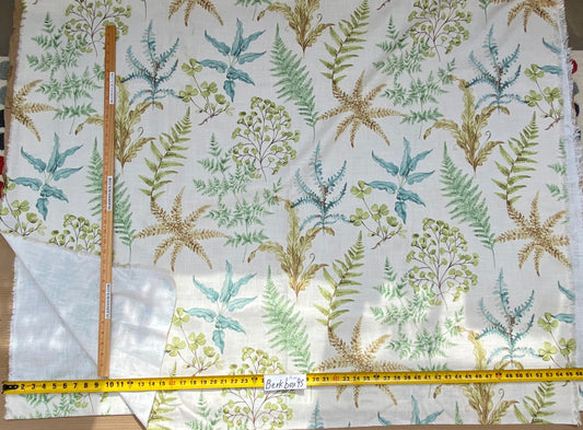 4 BerkBox95 Printed Fabrics by Old World Weavers 2.4Y Wethersfield Fern Spring Tropical White Green Blue