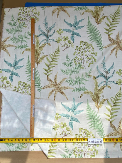 4 BerkBox95 Printed Fabrics by Old World Weavers 2.4Y Wethersfield Fern Spring Tropical White Green Blue