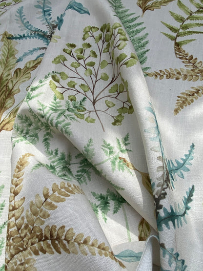 4 BerkBox95 Printed Fabrics by Old World Weavers 2.4Y Wethersfield Fern Spring Tropical White Green Blue