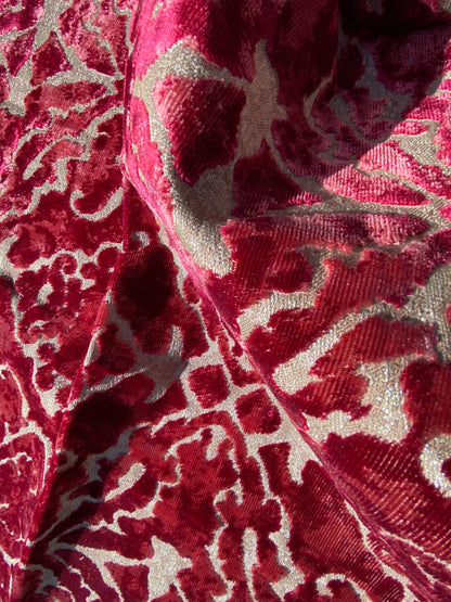 48 Berkbox104 Square Scalamandre Cut Velvet Renaissance Red Beige Classy