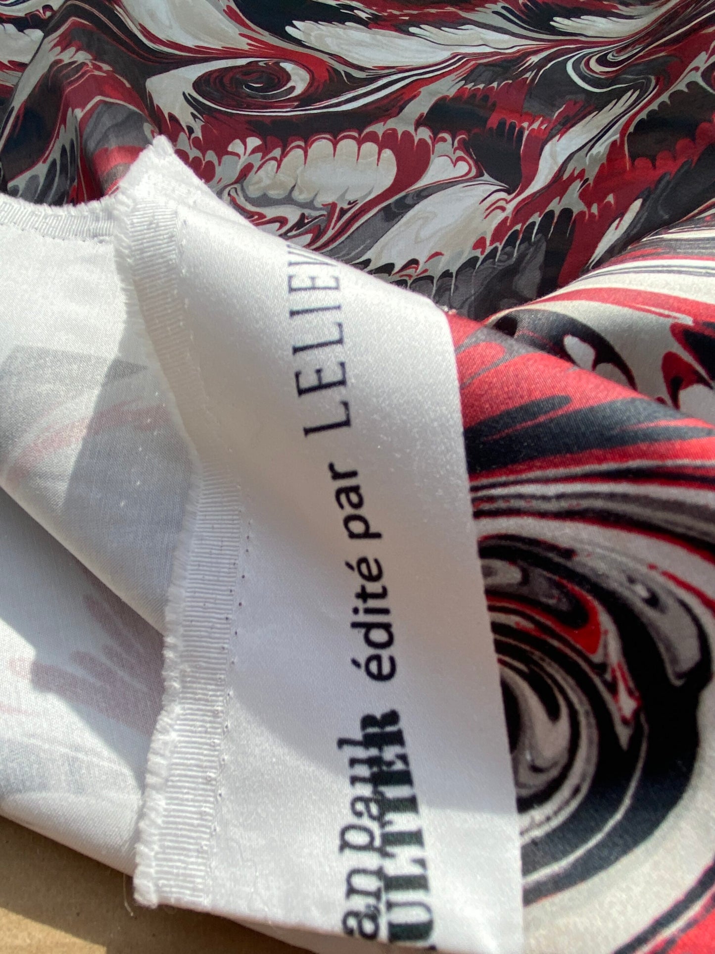 9 BerkBox95 Printed Fabrics by Jean Paul Gaultier  Vogue Laque Print Pink White Abstract MSRP USD 400+/y