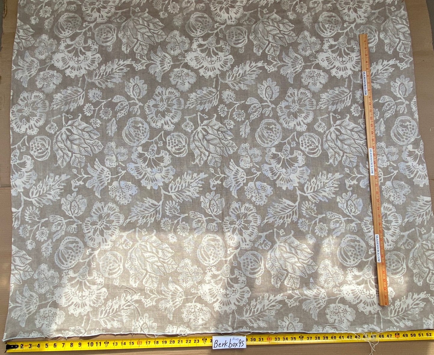 11 BerkBox95 Printed Fabrics by Scalamandre Calais Linen Print Flax Beige Floral MSRP 300+/y