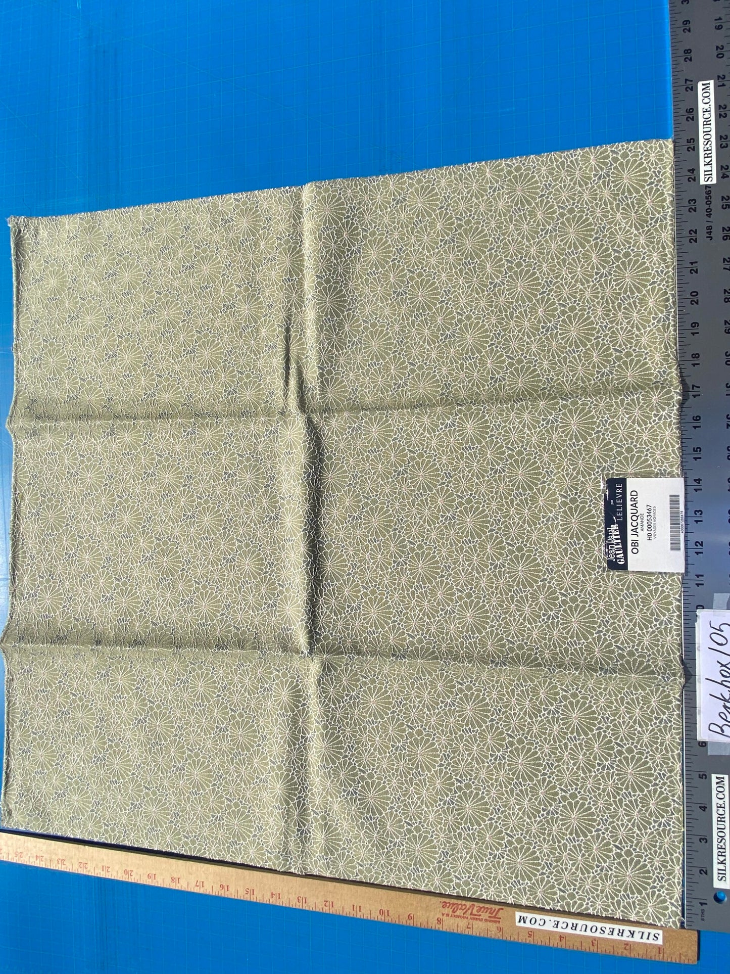 10 Berkbox105 Square Scalamandre Jean Paul Gaultier Obi Jacquard Amande Green White Floral Small Scale