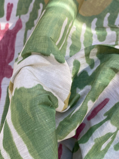 20 BerkBox95 Printed Fabrics by Scalamandre Oasis Outdoor Print Red White Green Yellow Large Ikat Suzani MSRP USD 198/Y