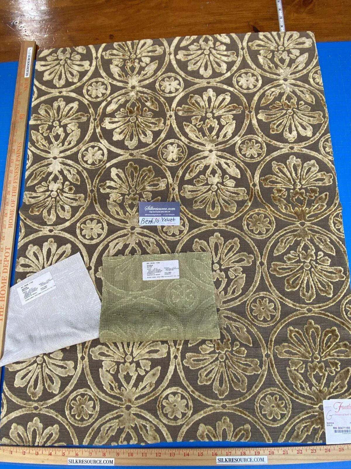 Scalamandre Ikaria Velvet - Gold