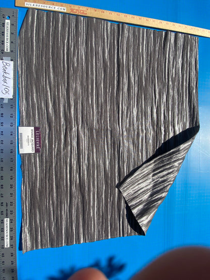 27 Berkbox105 Square Scalamandre Lelievre Paris Rivage Jacquard Fusian Black Gray