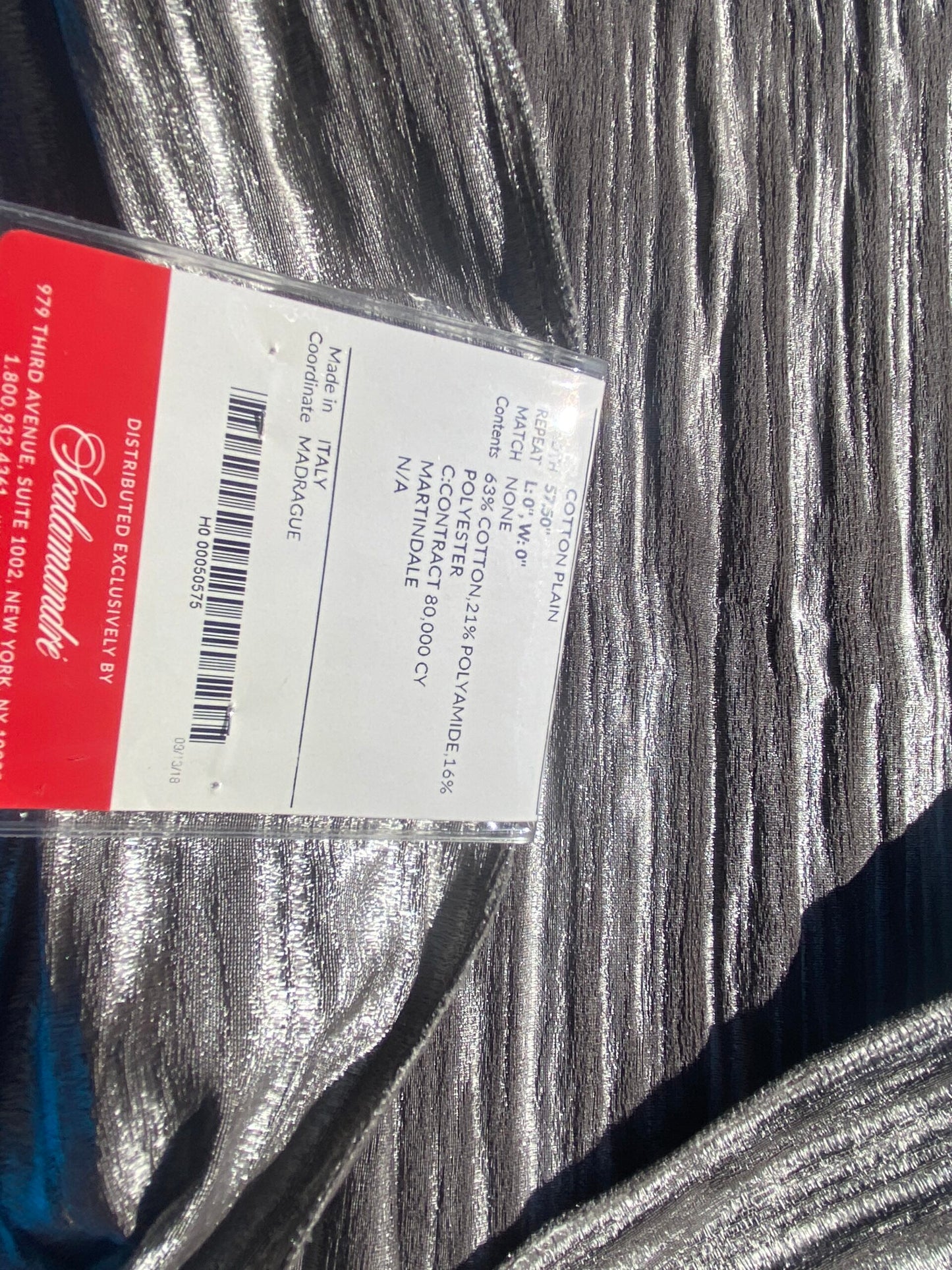 27 Berkbox105 Square Scalamandre Lelievre Paris Rivage Jacquard Fusian Black Gray