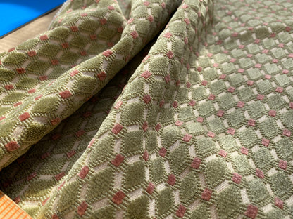 4 Berkbox96 Length Jacquard Green Red Dot Diamond Small Scale 1.4y MSRP USD300+/y