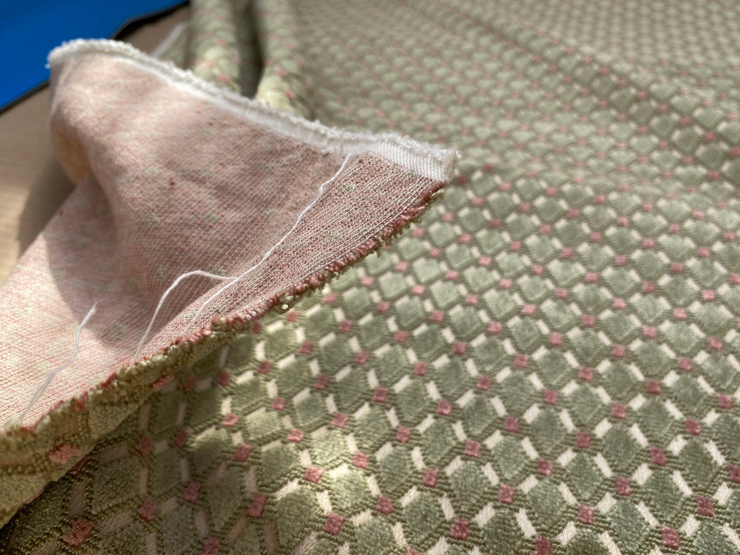 4 Berkbox96 Length Jacquard Green Red Dot Diamond Small Scale 1.4y MSRP USD300+/y