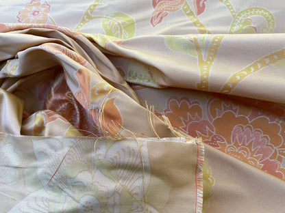 Vervain Fabricut 100% Silk Isidora Romantic Damask In Melon Pink Sparkling MSRP USD 214/Y Orange Green On Warm Gold