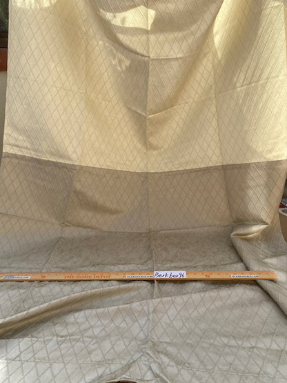 5 Berkbox96 Length Thick Diamond White and Brown MSRP USD300+/y