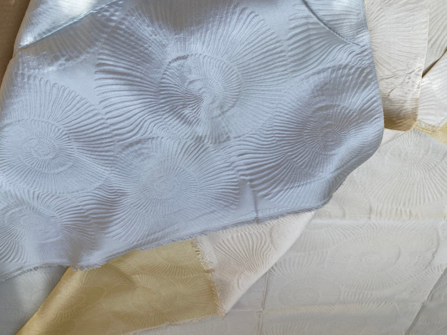 6 Berkbox96 Length Scalamandre Nautilo Eggshell 1.4yd White 1.5y Blue  Jacquard, Bird , Animal/ocean MSRP USD 302/y