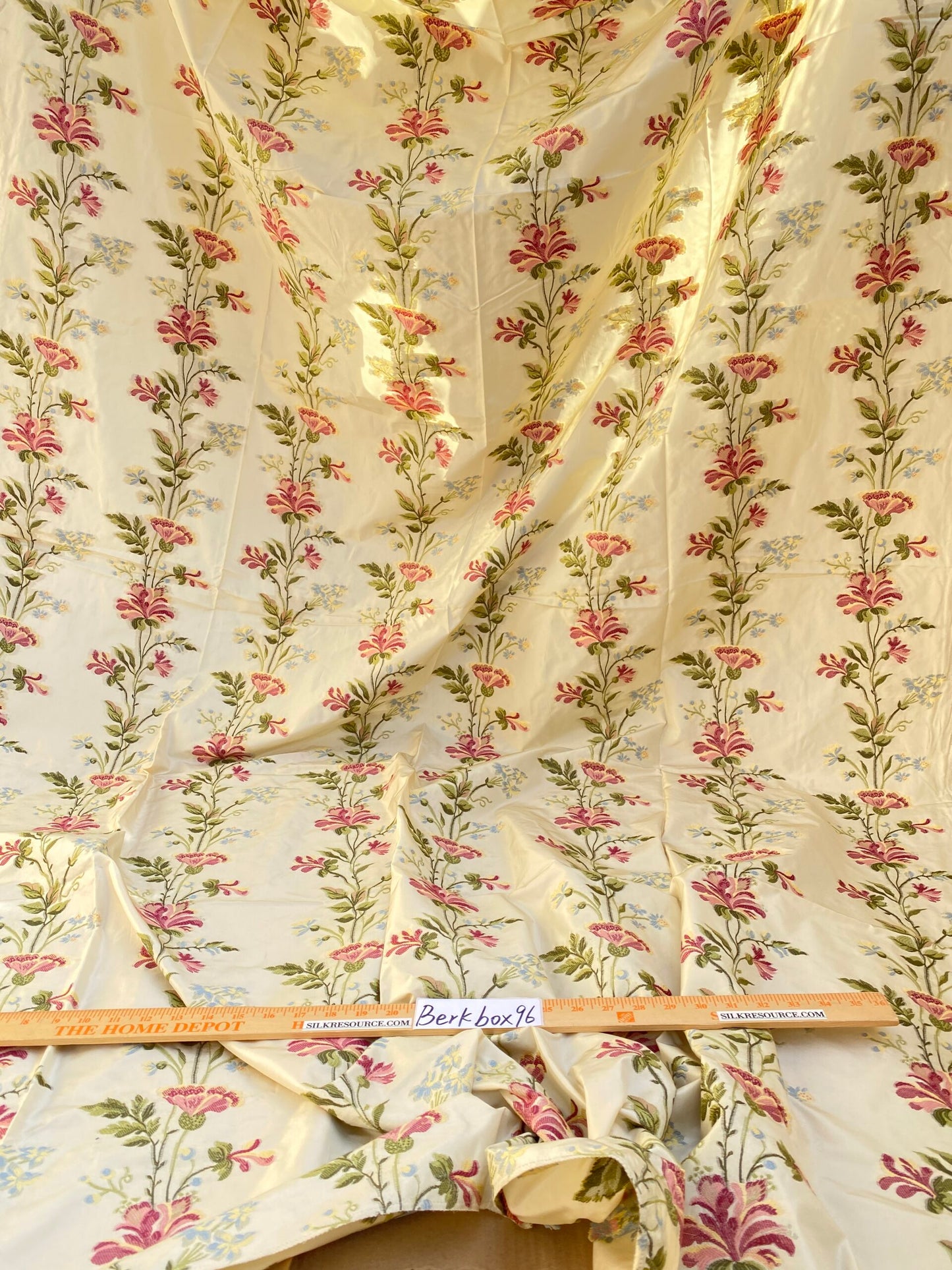 7 Berkbox96 Length 2.4Yards Scalamandre Carlotta Vine Tourmaline &amp; Ivory MSRP USD 400+/yard