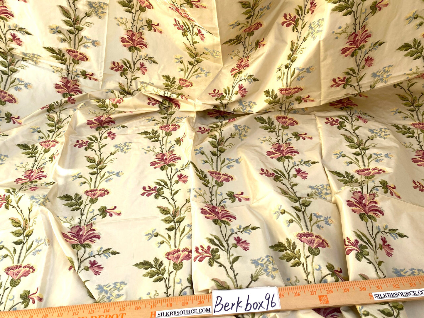 7 Berkbox96 Length 2.4Yards Scalamandre Carlotta Vine Tourmaline &amp; Ivory MSRP USD 400+/yard