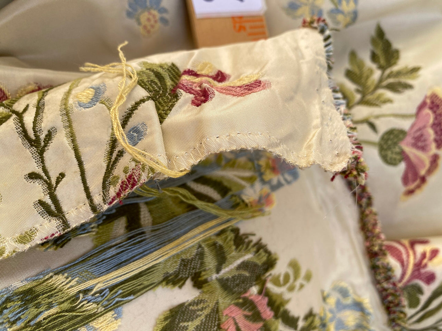 7 Berkbox96 Length 2.4Yards Scalamandre Carlotta Vine Tourmaline &amp; Ivory MSRP USD 400+/yard