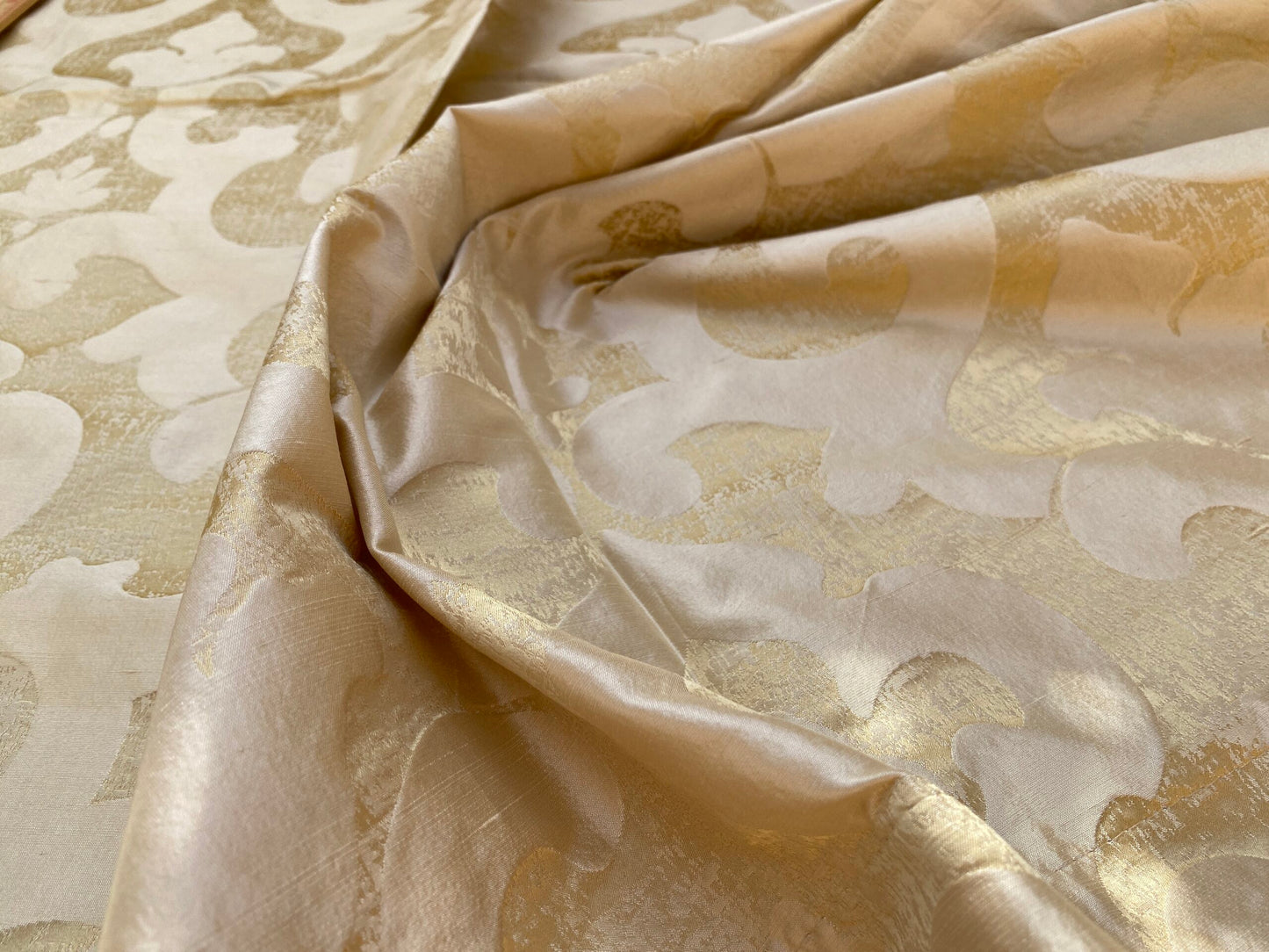11 Berkbox96 Length Jacquards by Grey Watkins Alphonso Beige Silk Damask MSRP USD 228/y