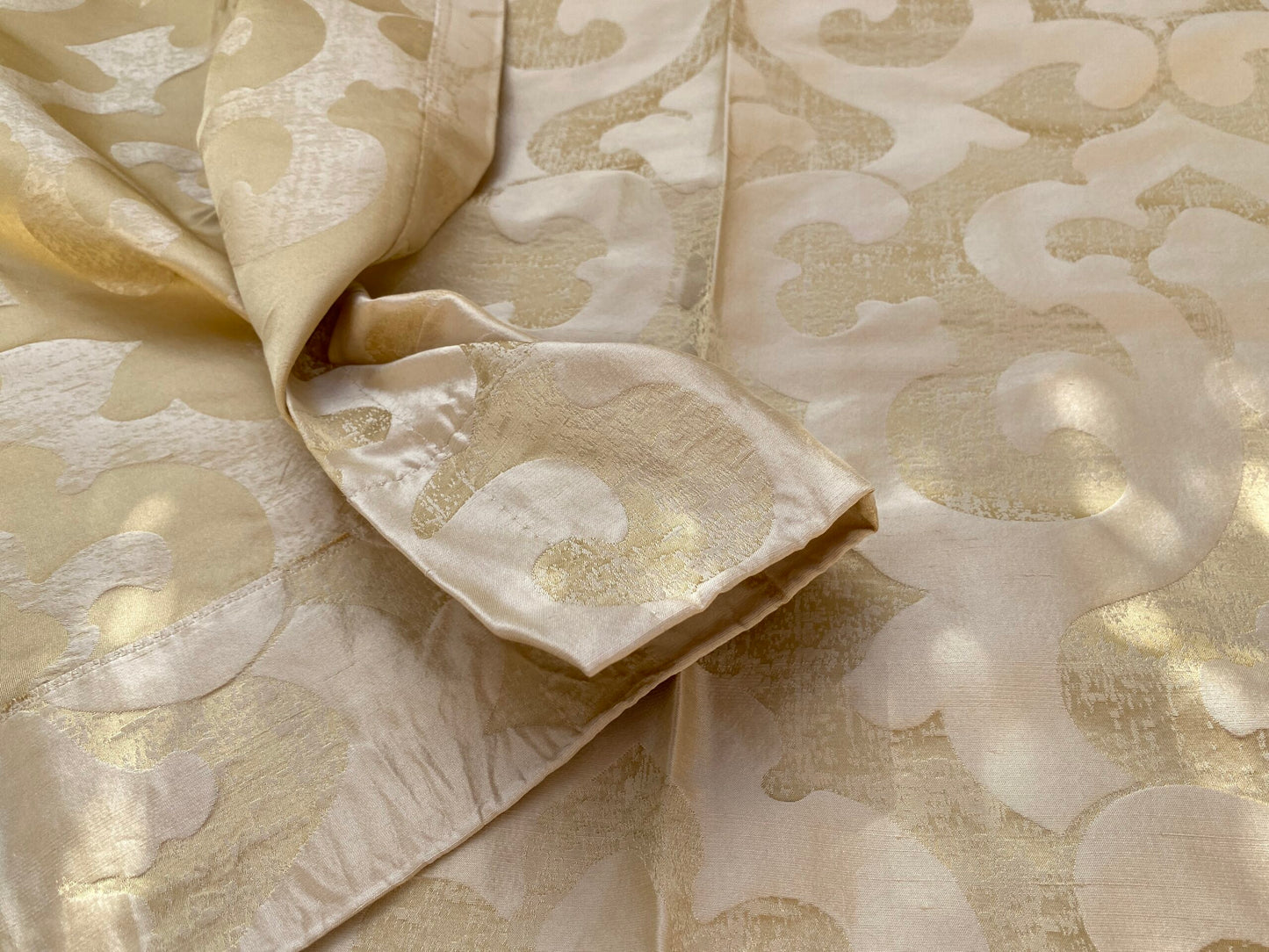 11 Berkbox96 Length Jacquards by Grey Watkins Alphonso Beige Silk Damask MSRP USD 228/y