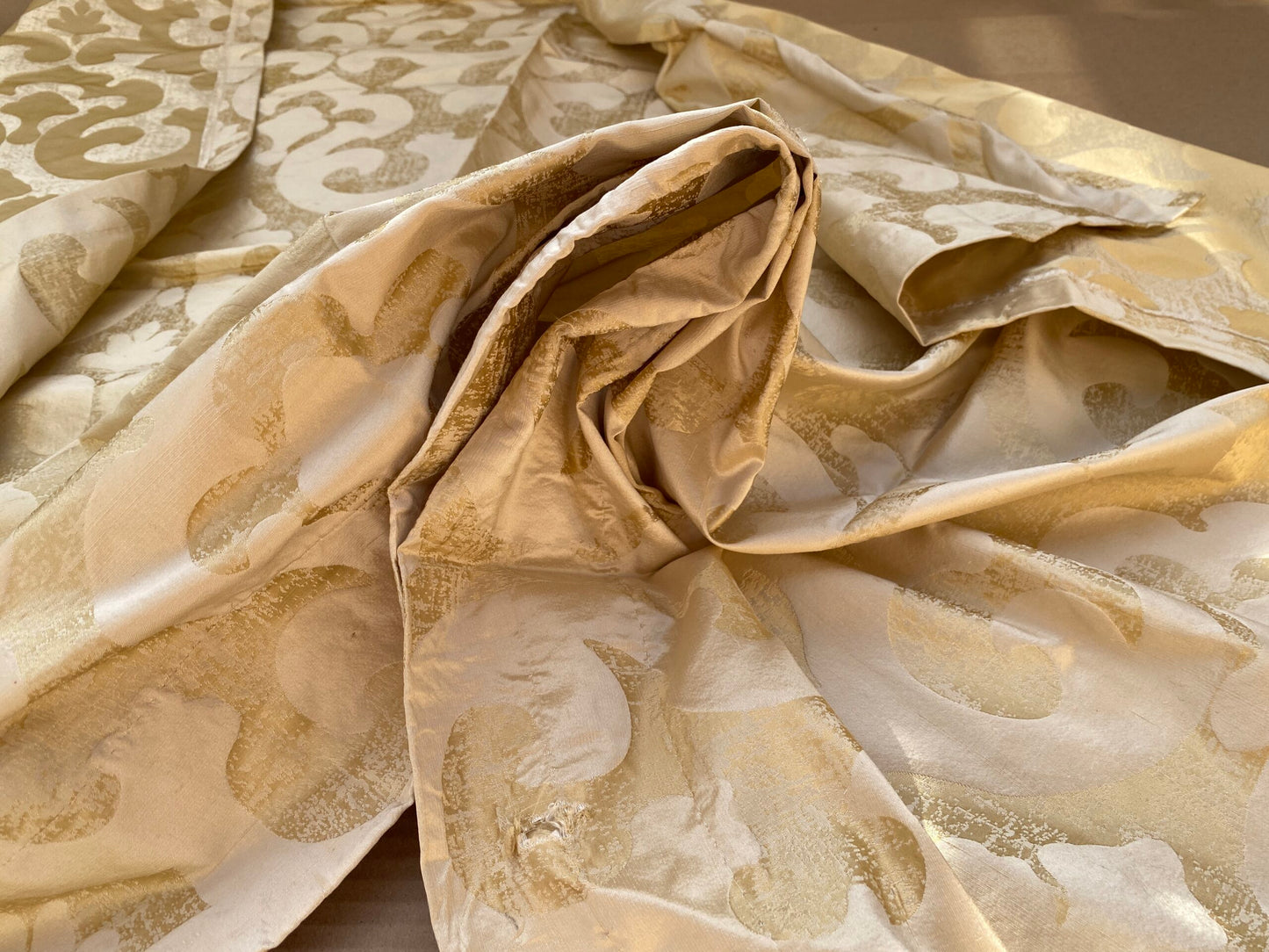 11 Berkbox96 Length Jacquards by Grey Watkins Alphonso Beige Silk Damask MSRP USD 228/y